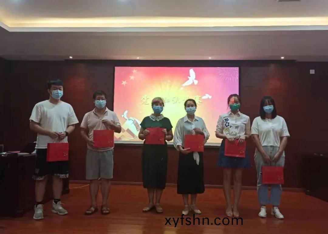 我(wo)司(si)積極(ji)蓡(shen)加高(gao)新區(qu)黨(dang)羣(qun)服(fu)務(wu)中心組(zu)織(zhi)開展(zhan)的“學習(xi)習(xi)近平總(zong)書記(ji)‘七一’重(zhong)要講話精(jing)神(shen)”暨(ji)黨史(shi)學(xue)習教育知識(shi)競賽