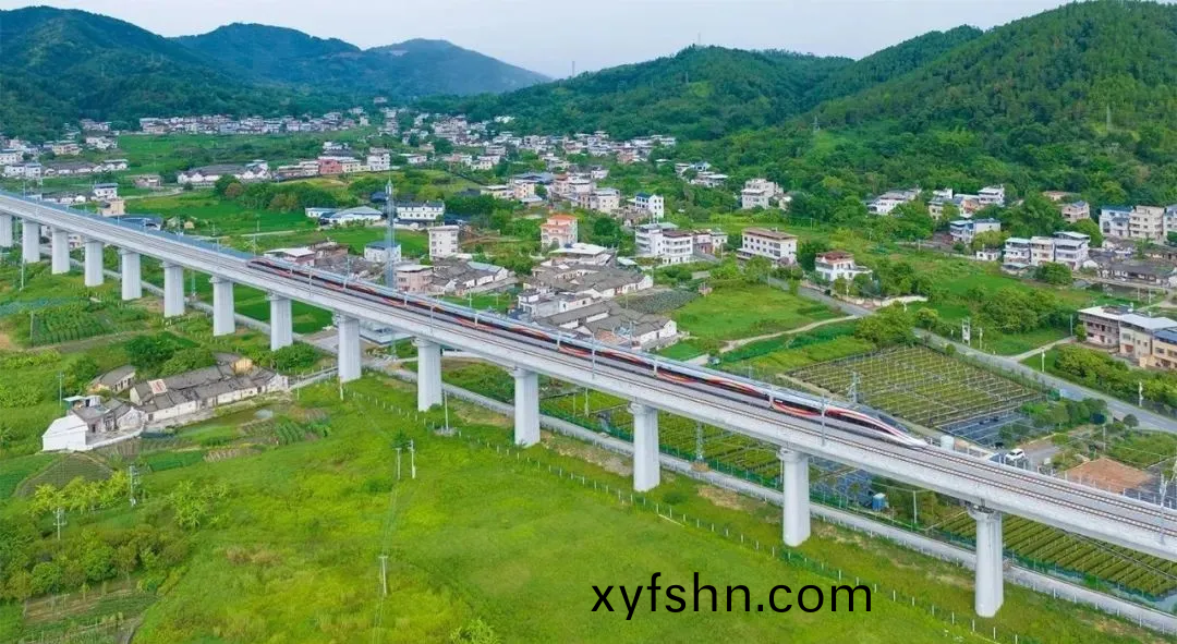 銜(xian)接贛深高鐵(tie)！這(zhe)條時(shi)速350公(gong)裏高鐵(tie)試(shi)運(yun)行